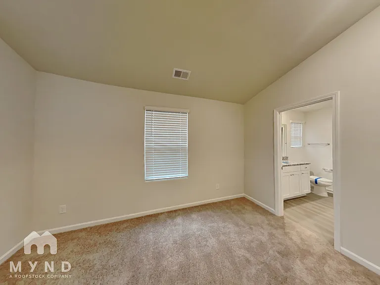 104 Everglade Way — Photo 11