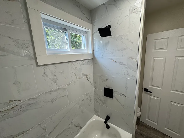 636 Spruce St — Photo 12