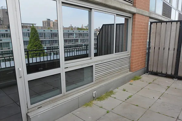 Rented by Keller Williams NYC | media 22