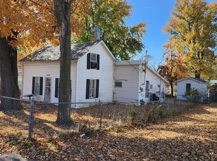 203 Clinton St, Muscatine, IA 52761