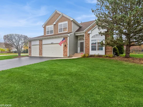 36833 N Buck Ct, Lake Villa, IL 60046