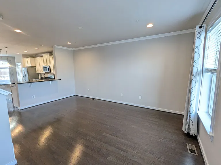 1129 Lawler Dr — Photo 12