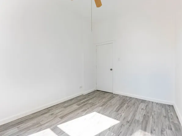 901 W 19th St #3, Chicago, IL 60608