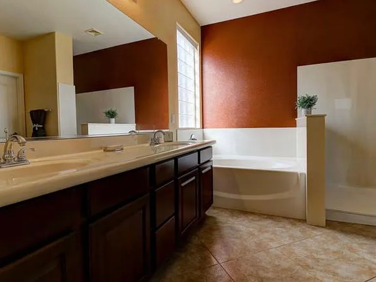 2135 W Maldonado Rd — Photo 3