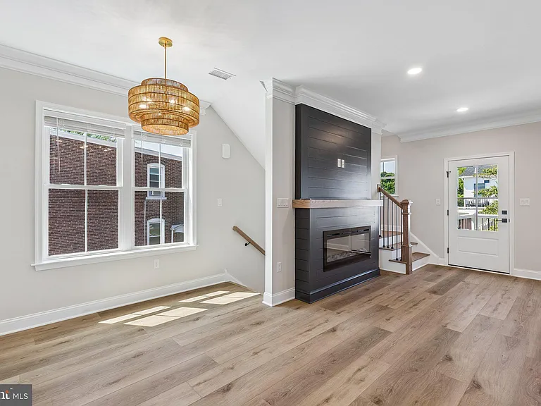 23 Christman St — Photo 3