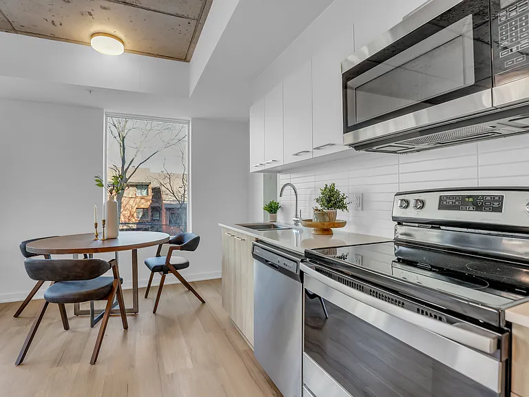 36 Robinson Ave — Photo 69