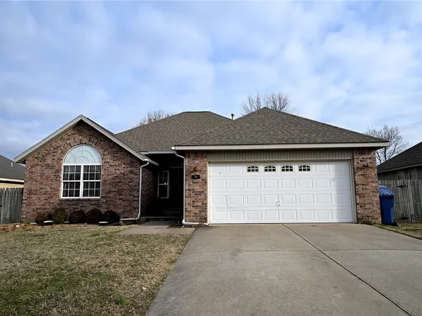 709 Amanda Dr, Siloam Springs, AR 72761