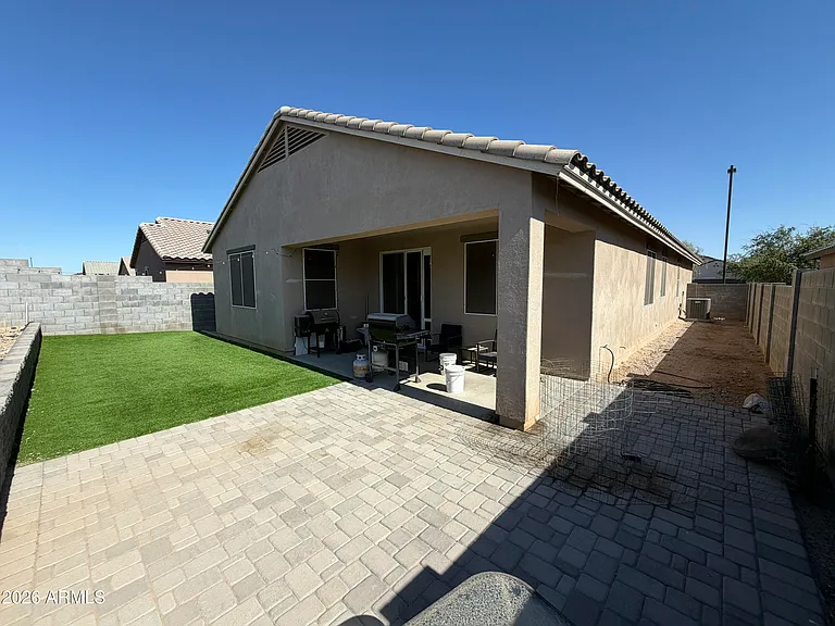 24740 W Jessica Ln — Photo 17