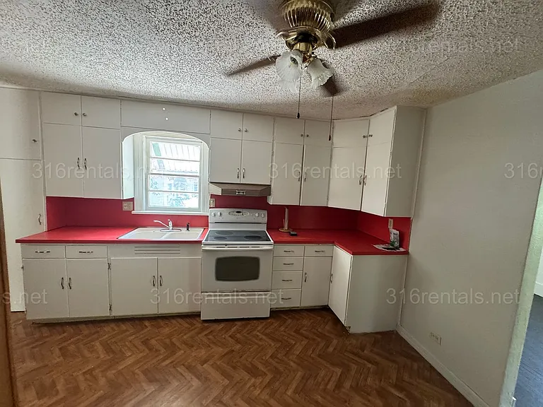 609 SE 4th St — Photo 7