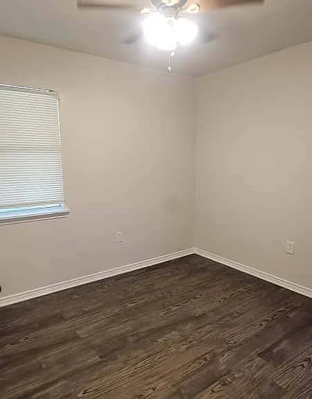 130 Town St #105 — Photo 3