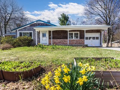 3 Mark Avenue, Stratham, NH, 03885