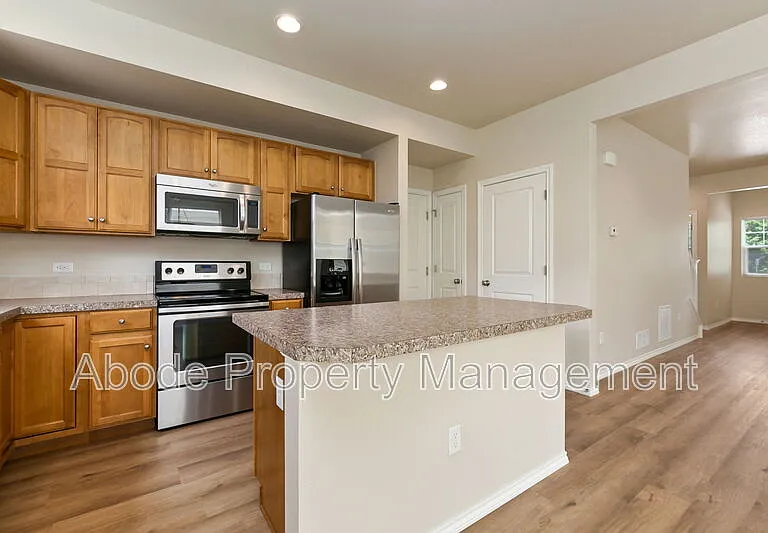 347 Kalkaska Ct — Photo 8