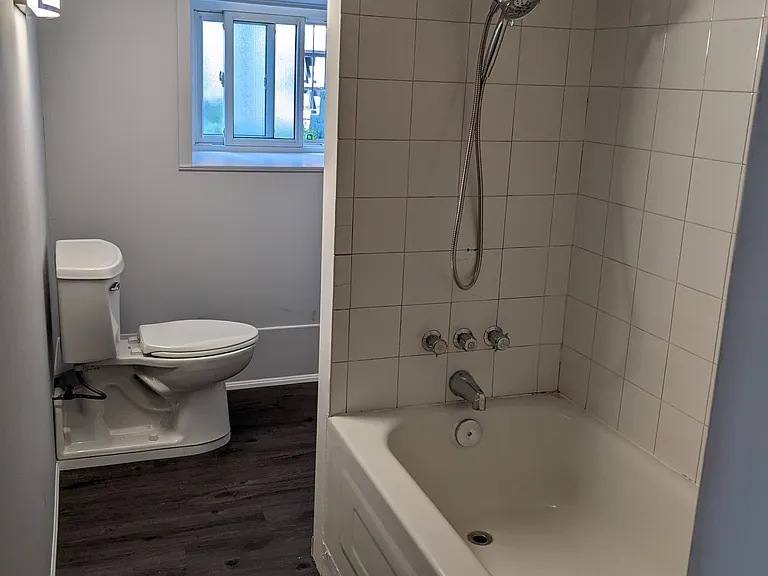 158 James St #5 — Photo 6