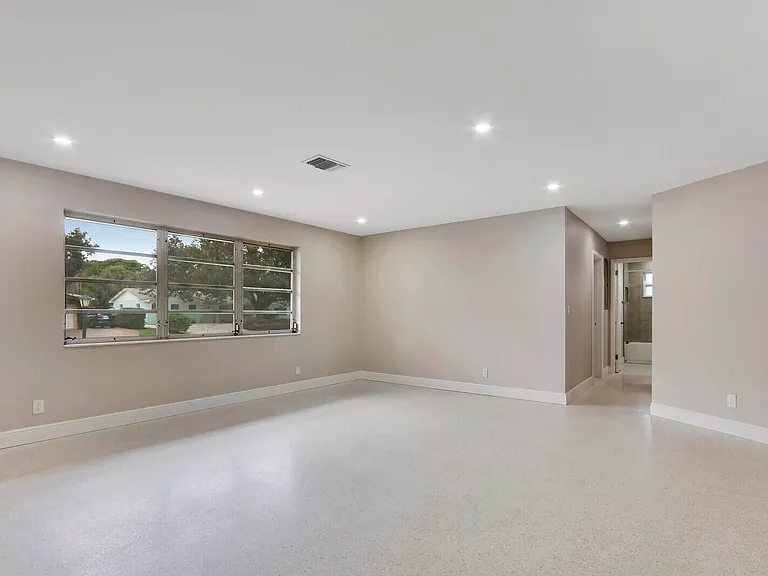732 Pelican Way — Photo 8