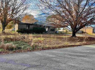 37 Wayne Dr, Killen, AL 35645