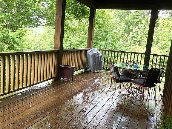 Large wrap around deck