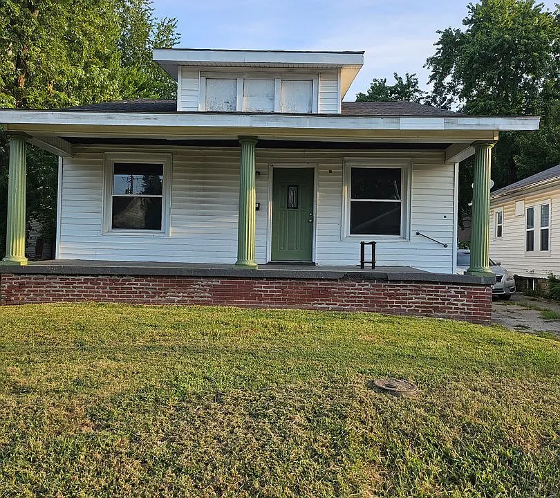 1104 Adams Ave