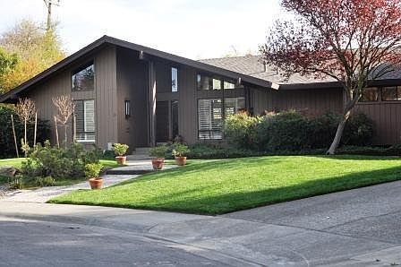 1st image of 9 Monterey Cir