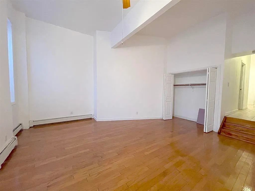 1 bed, 1.0 bath, 466 sqft, $1,950 — Photo 4