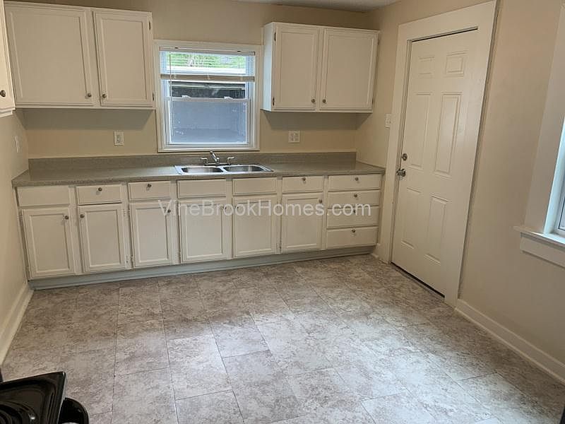 1st image of 7111 Wayne Ave