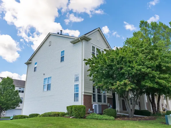 1150 Kilbery Ln, North Aurora, IL 60542