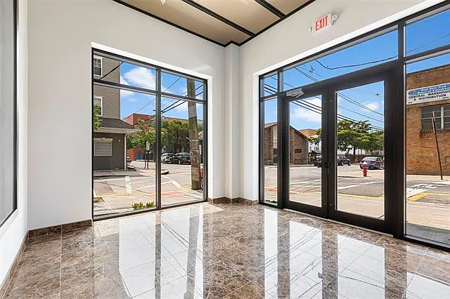 576-578 56th St #4 — Photo 13