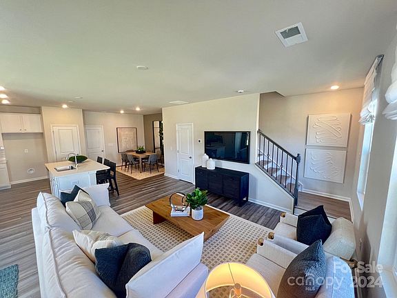 3rd image of 9662 Old Garden Cir #666