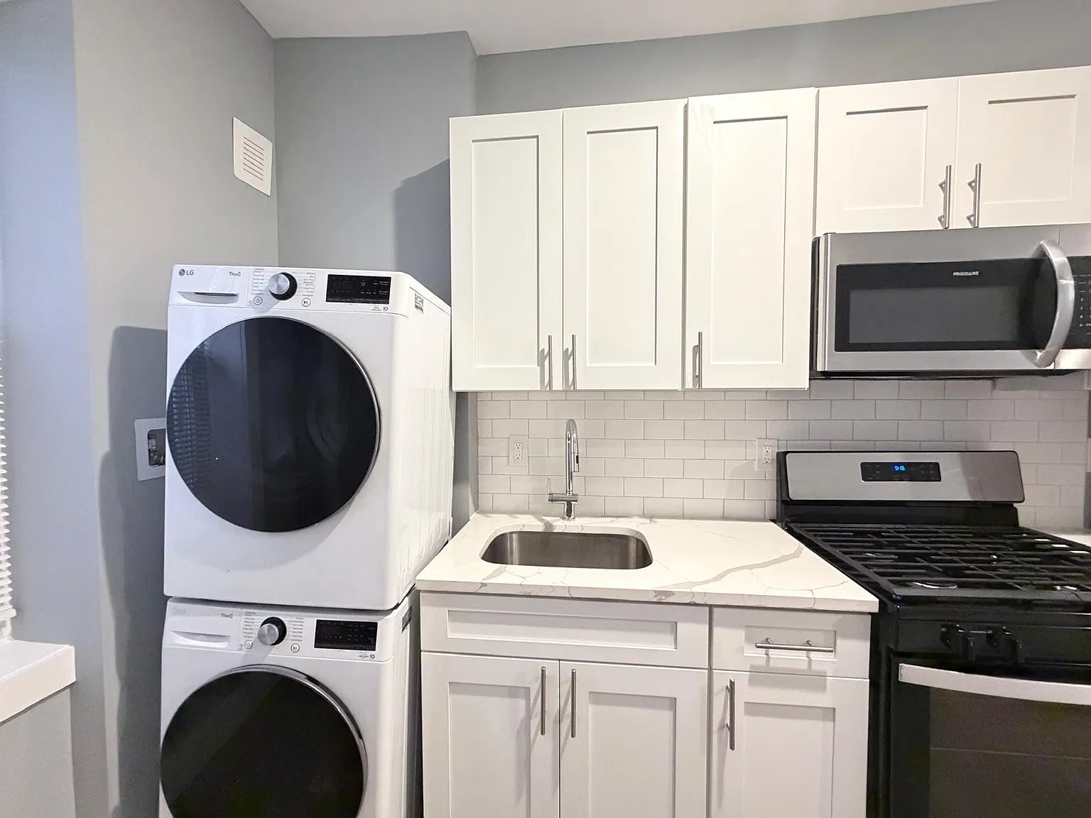 126 Corbin Avenue — Photo 2
