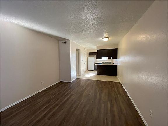 2nd image of 1820 W Twin Springs St APT 15