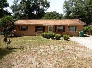 305 W Lakeview St, Lady Lake, FL 32159