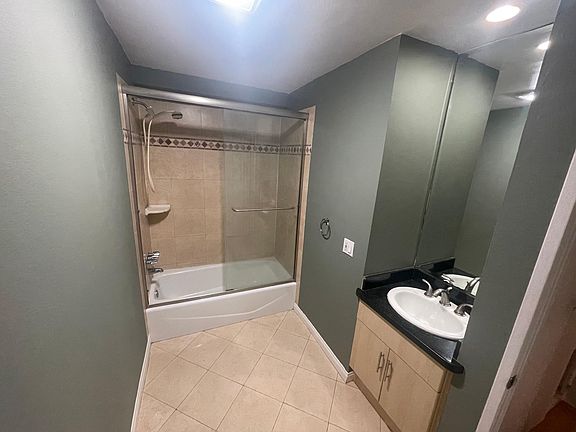 3rd image of 7826 Topanga Canyon Blvd APT 106
