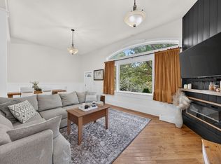 24 Mayflower Dr, Plymouth, MA 02360