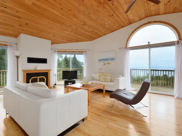 74 Road 6101, Roberta, NS B0E 2K0