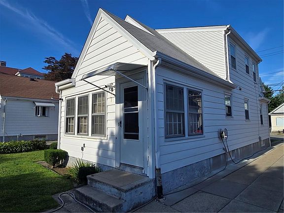 3rd image of 94 Langdon St