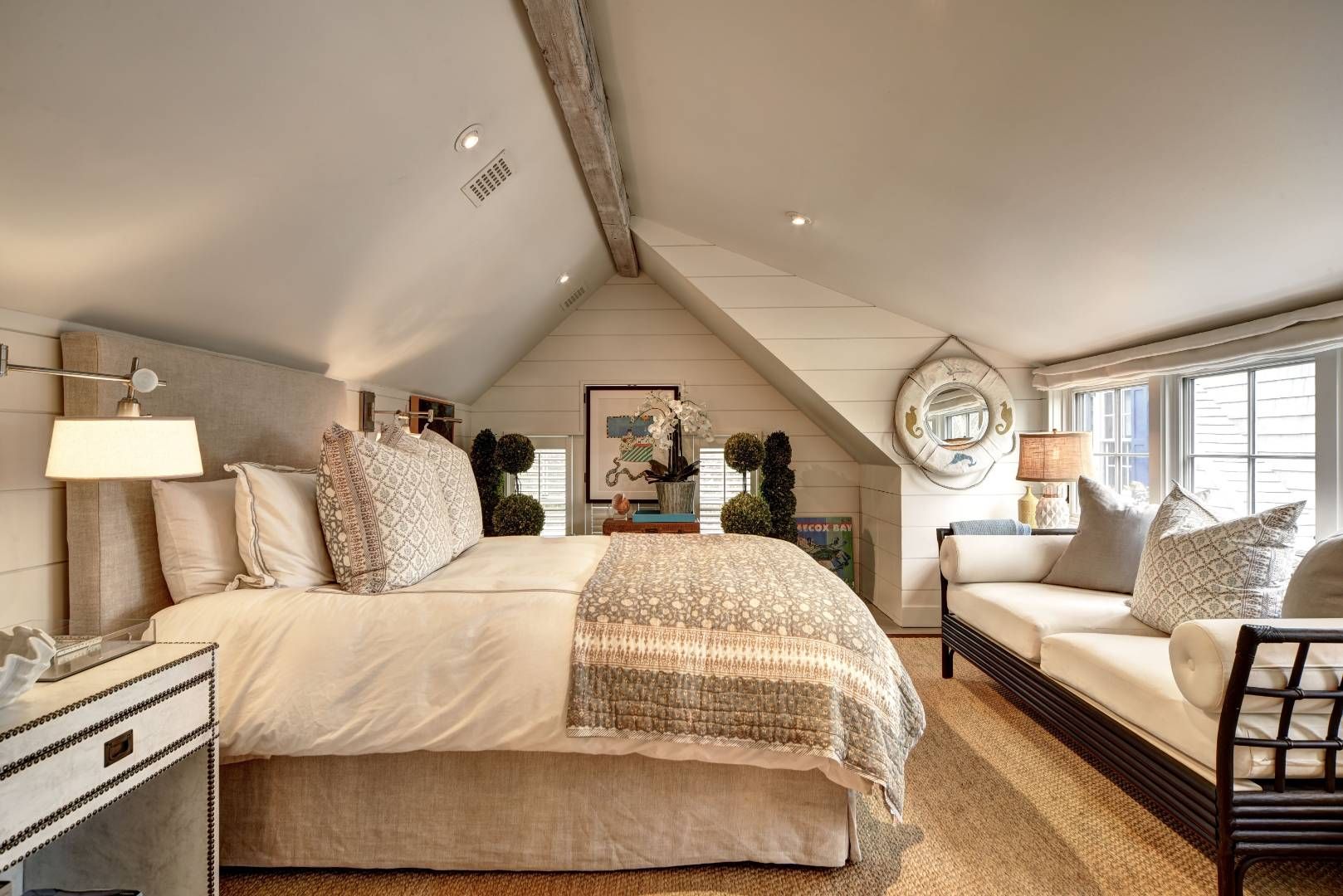  SEPARATE GUEST QUARTERS