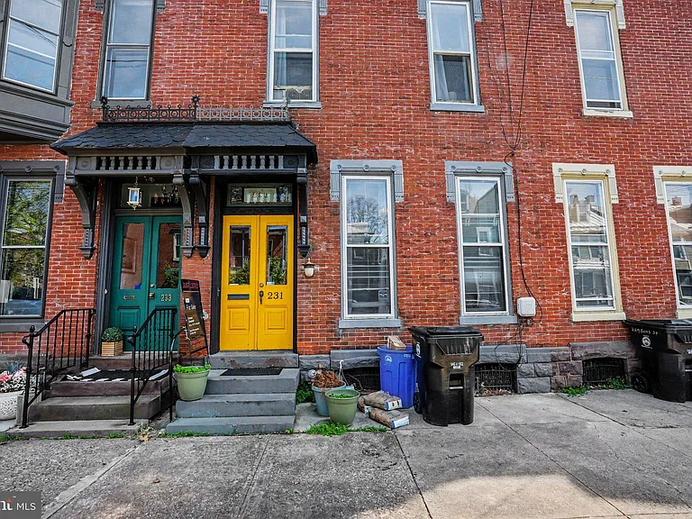 231 Boas St — Photo 1