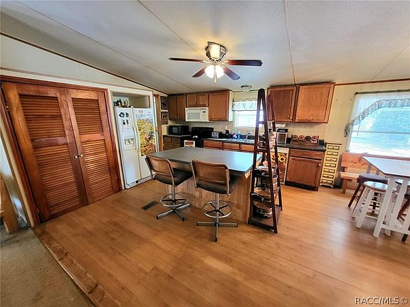 4th image of 1959 S Colonial Ave