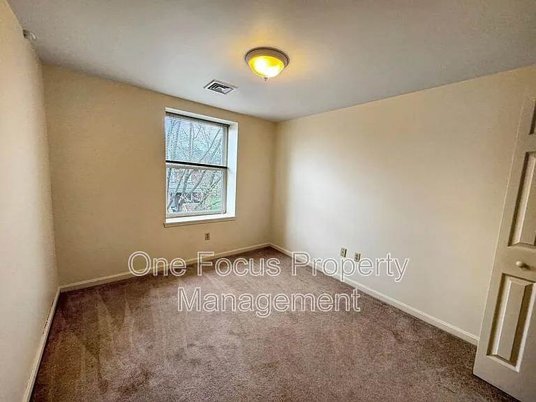 326 E Church St #3 — Photo 6
