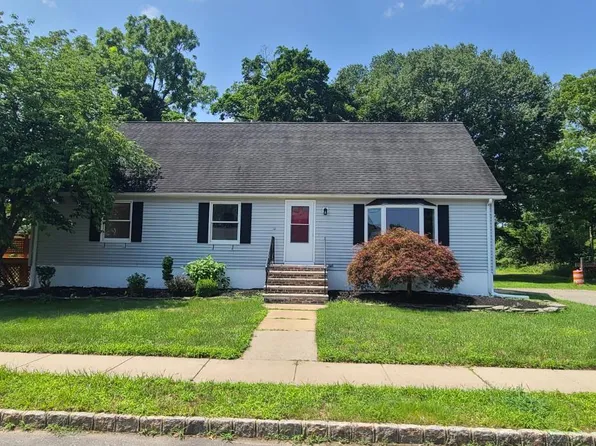 1 Johns Pl, Helmetta, NJ 08828
