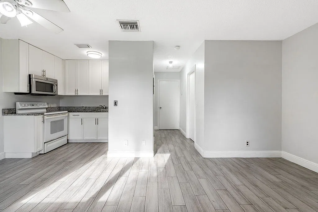 4953 Freedom Cir — Photo 4