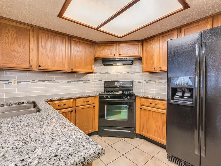 9204 Sedgemoor Trl #B — Photo 9