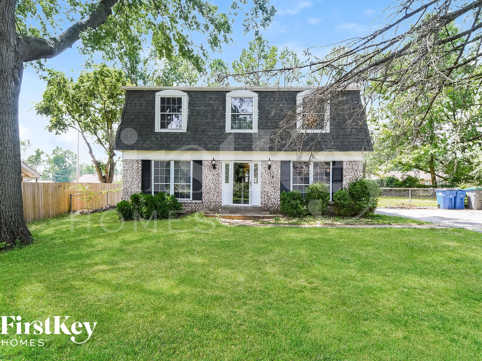 5 bed, 1.5 bath, 1890 sqft, $2,220 — Photo 1