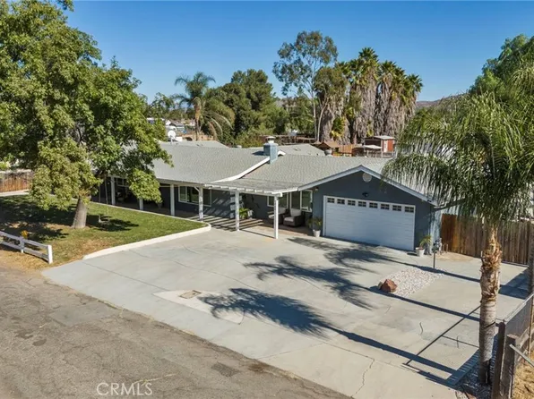 1980 White Horse Ln, Norco, CA 92860