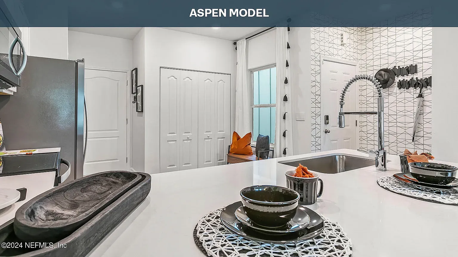 2 bed, 1210 sqft, $1,800 — Photo 4