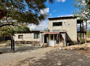 277 Cuchilla Rd, Ranchos De Taos, NM 87557