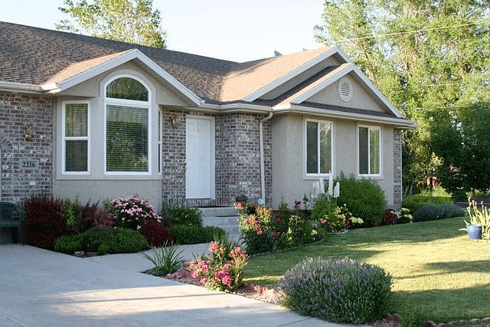 1st image of 2216 W Countryside Ln