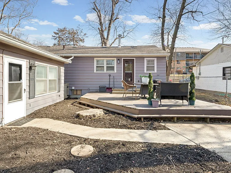 3906 Booth St — Photo 3