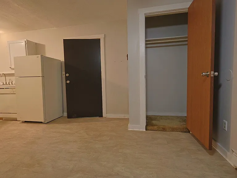 Cambridge Manor — Photo 14