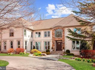 2607 Geneva Hill Ct, Oakton, VA 22124
