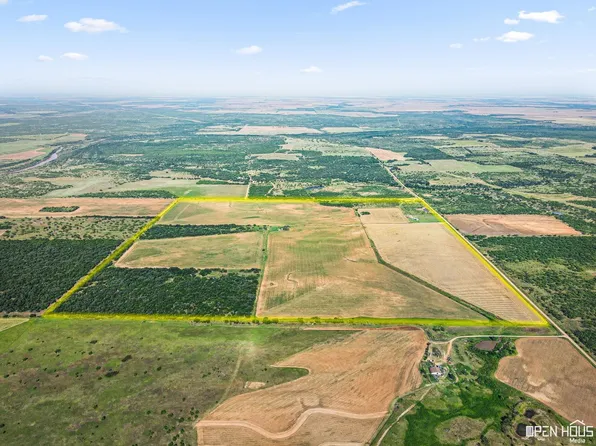 1365 Ogden Rd, Seymour, TX 76380